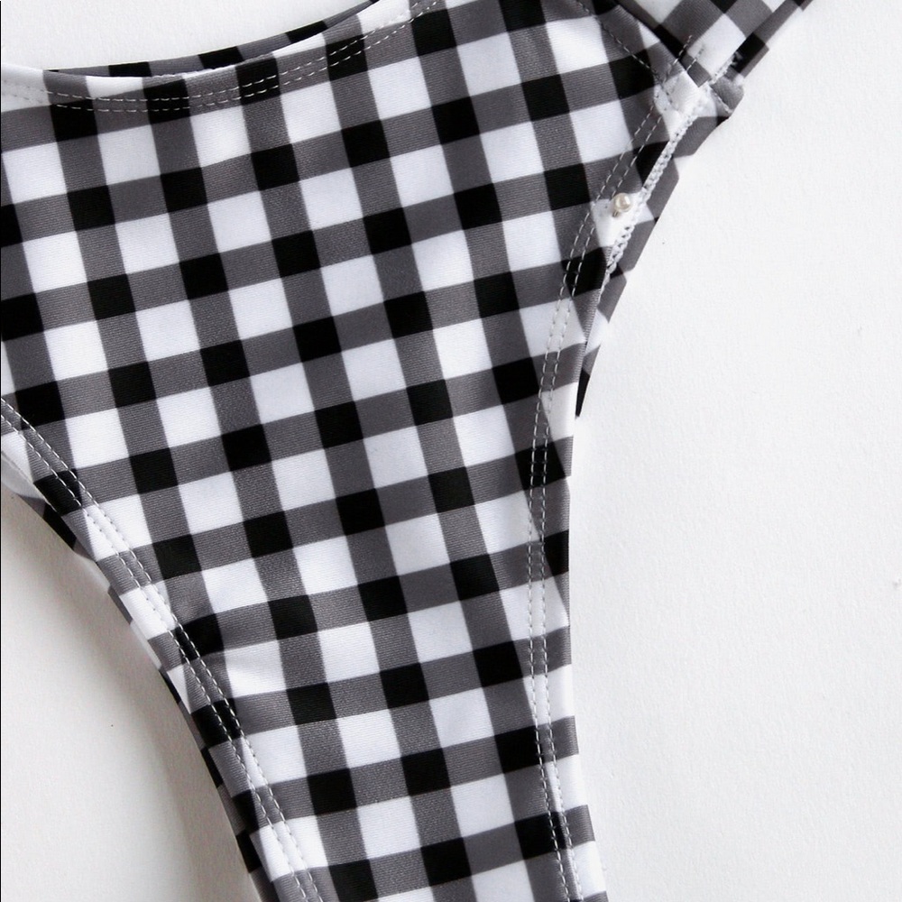 Checkered bikini - Picture 3 of 5
